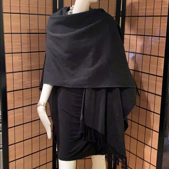 Wool Touch shawl/wrap - Picture 2 of 4